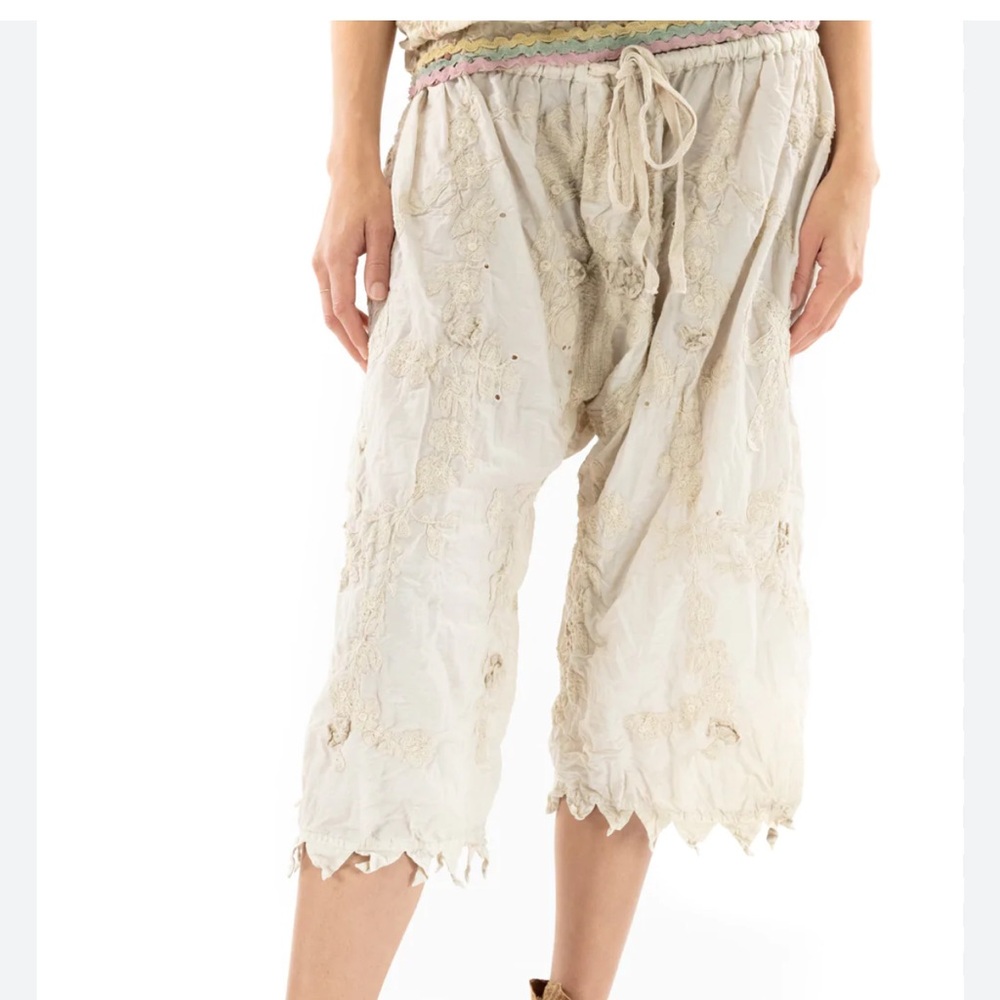 Magnolia Pearl Cream Embroidered Pants - Picture 7 of 8